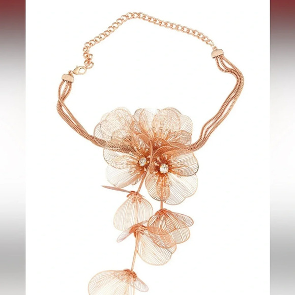 Zara Kate Middleton Famous Cascading Floral Necklace - Picture 17 of 17
